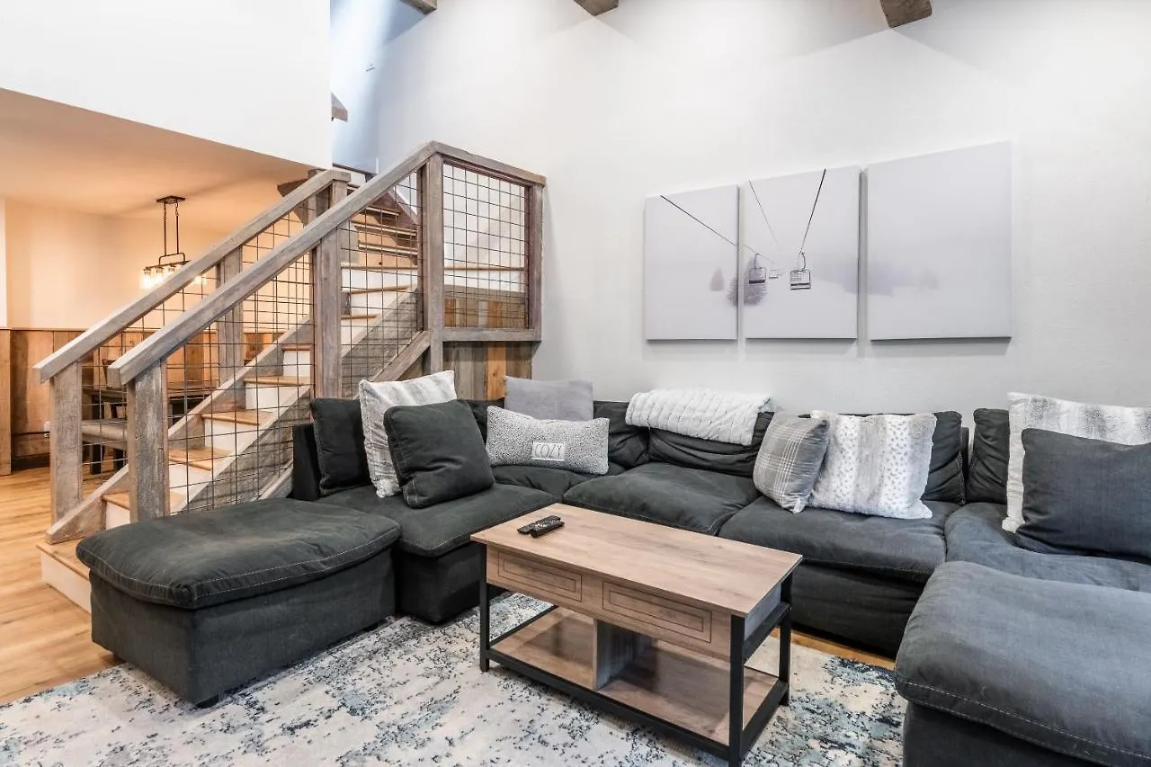 New Listing 2 Bedroom +Loft 2 Bath Summit E Bldg. #8 Condo Sleeps 8, Steps To Eagle Lodge/Chair #15 Mammoth Lakes 0*,  United States